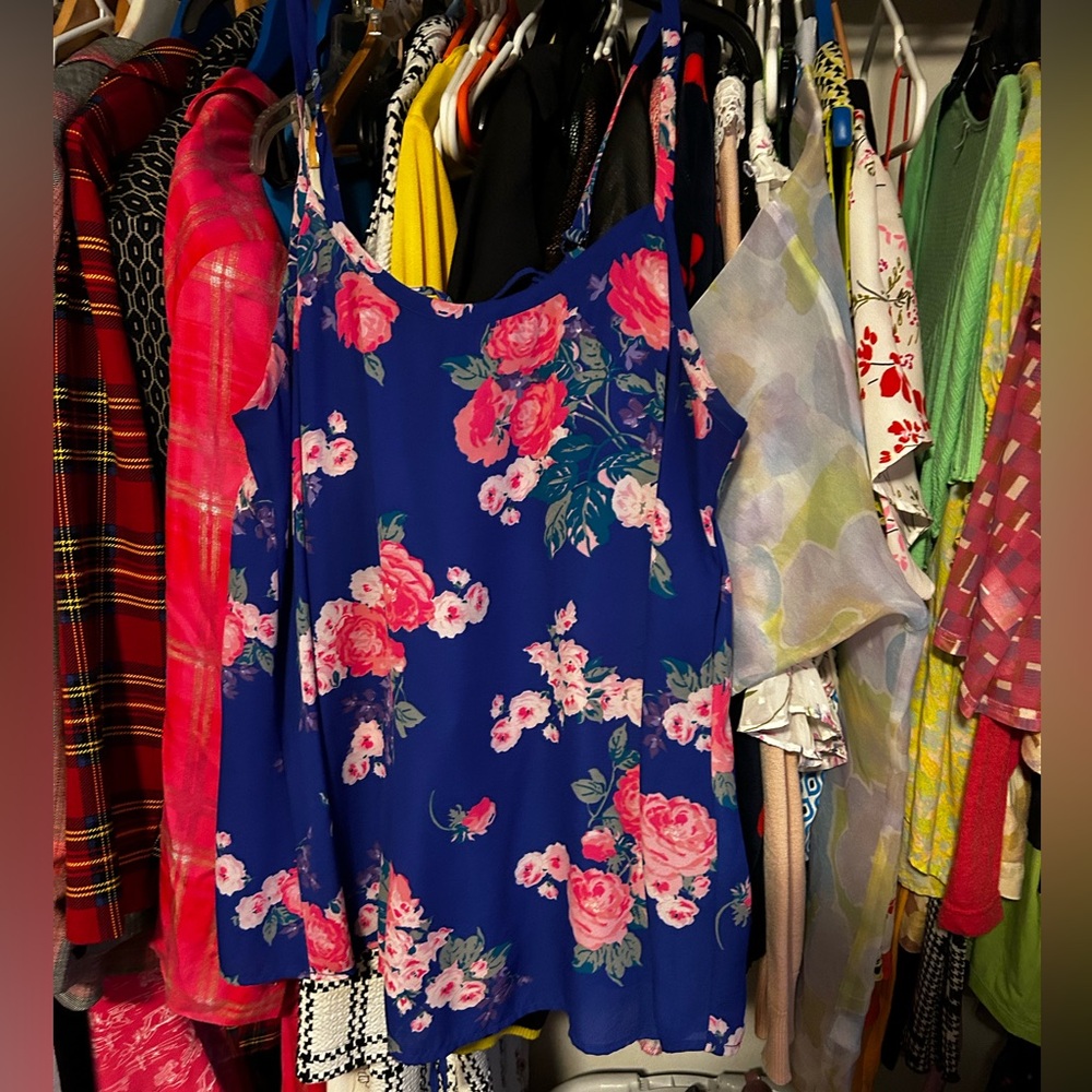 Torrid, blue with pink roses laced back top. Size 2X